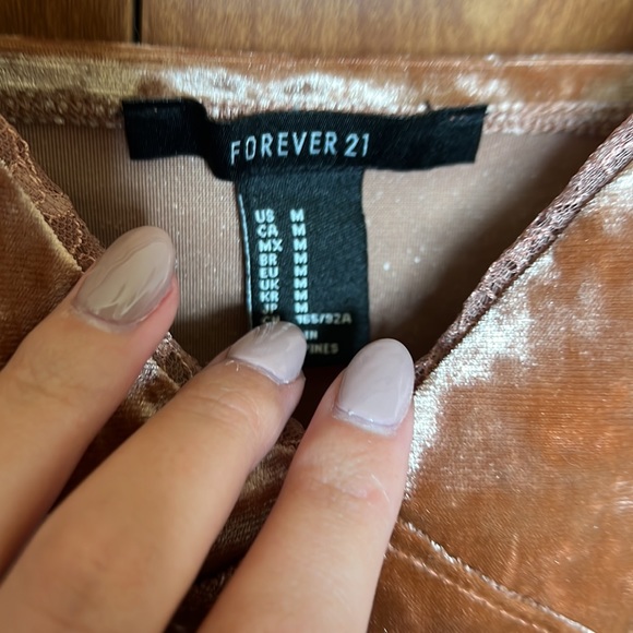 Crushed Velvet Rose Gold Crop Tank - Picture 2 of 3